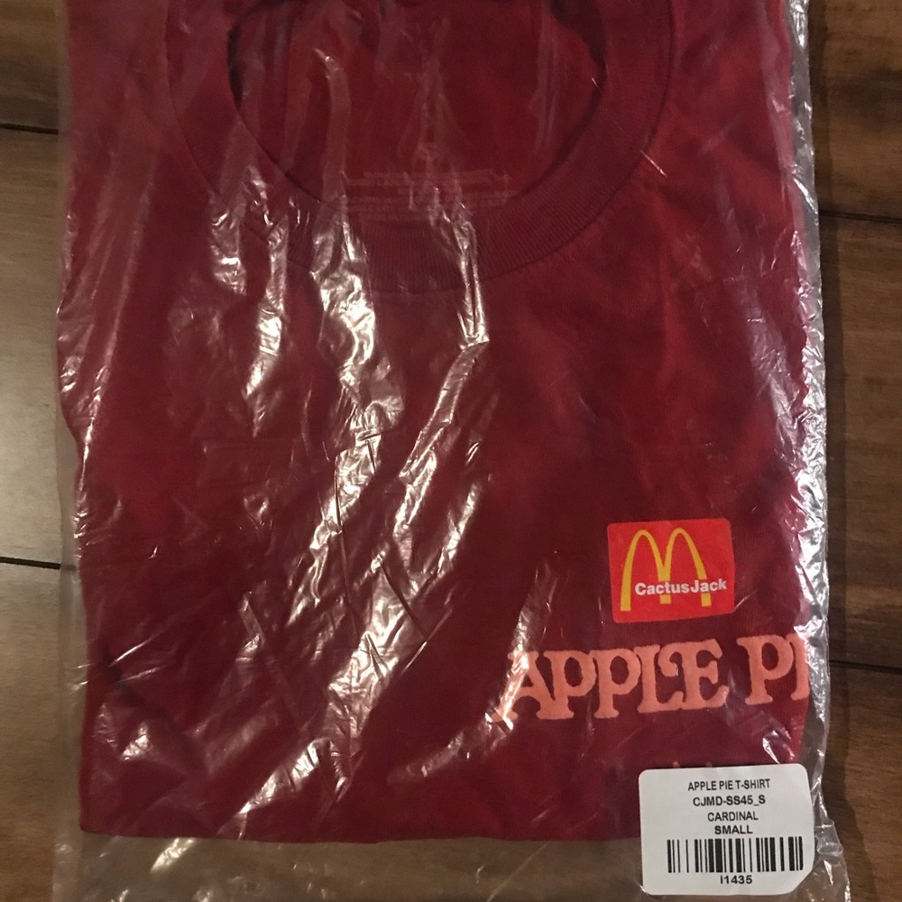 Travis Scott McDonald apple pie shirt